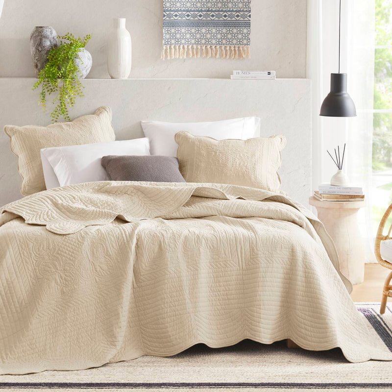 Tuscany 3-Piece Reversible Scalloped Edge Antimicrobial Quilt Set